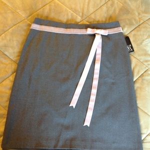 NWT gray INC pencil skirt w lilac bow